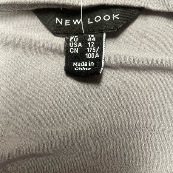 New Look size 12 tank top with snaps on sides - Picture 7 of 8